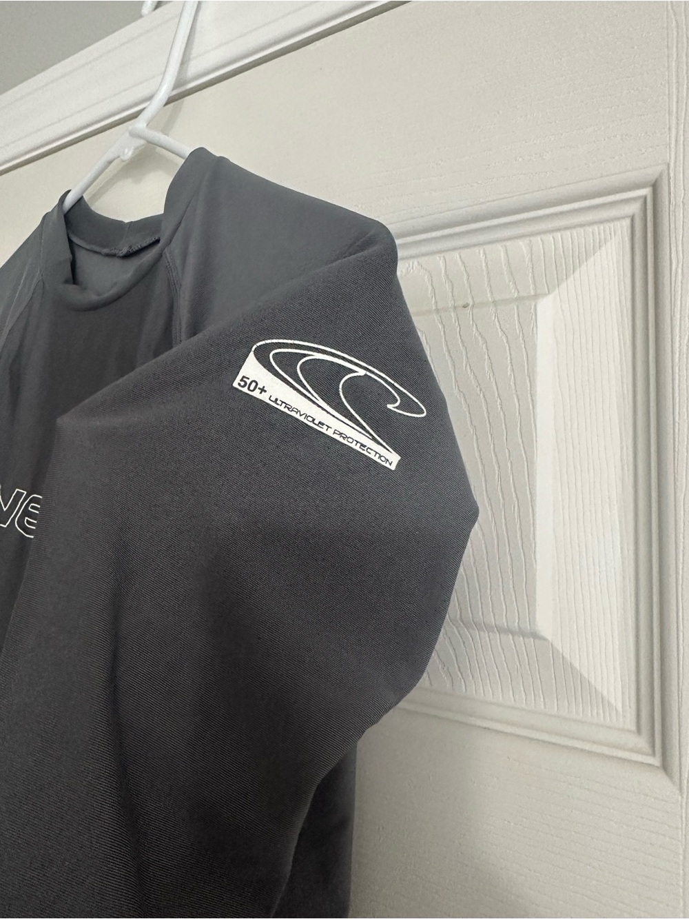 O’Neill Rash Guard - Picture 2 of 4